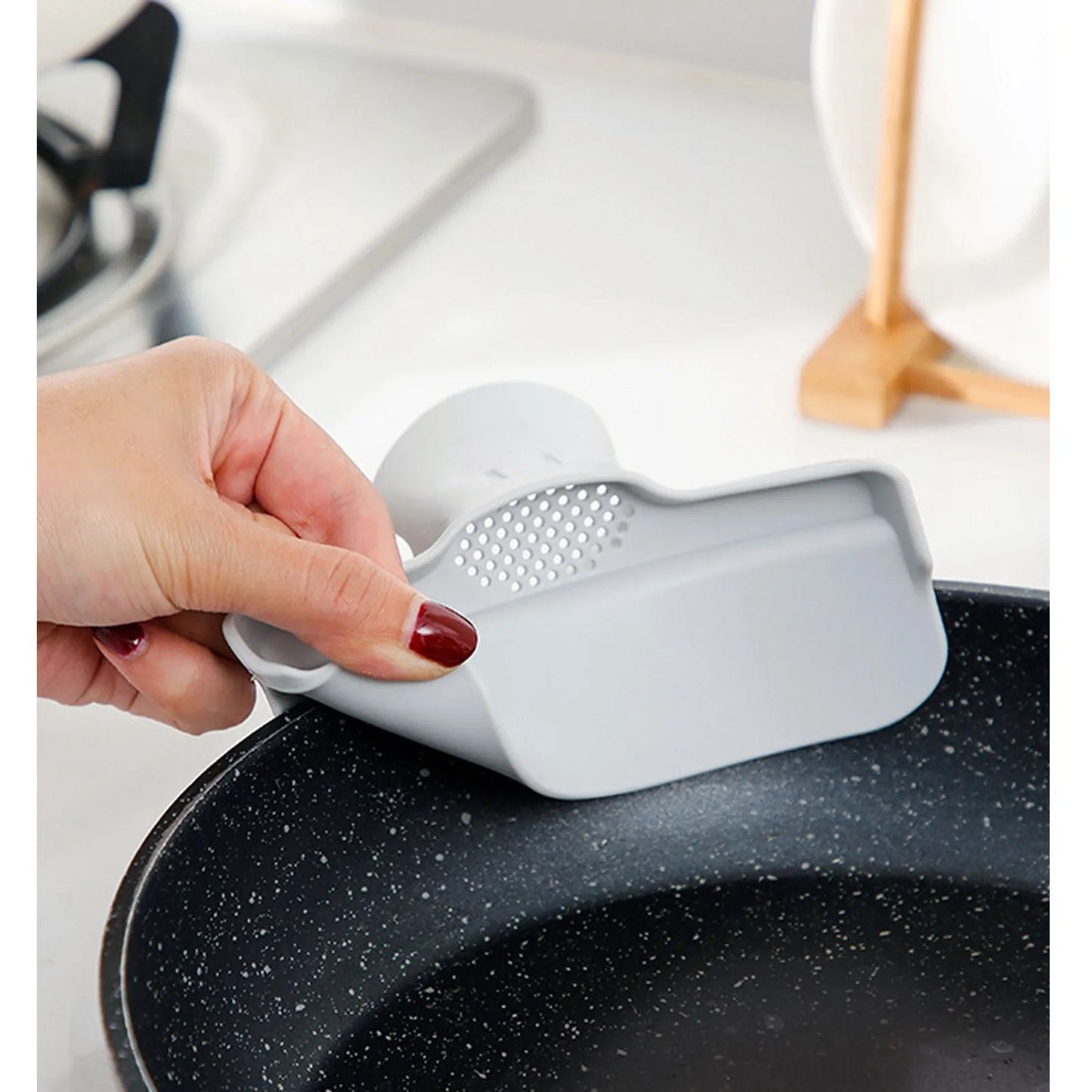 Silicone Pour Spout – Splash-Proof