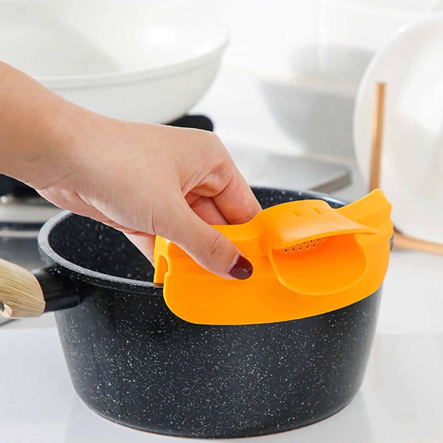 Silicone Pour Spout – Splash-Proof